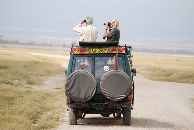 Photographers on African Wildlife Foundation safari