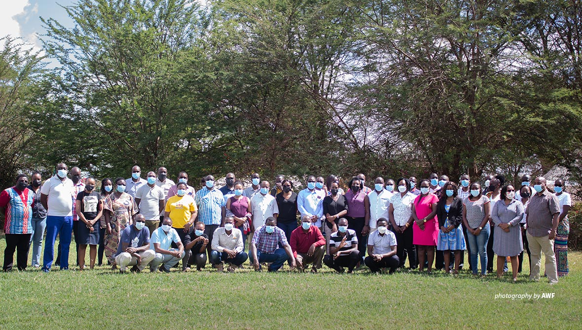 Group photo of KMJA and KWS at workshop in Voi, Kenya