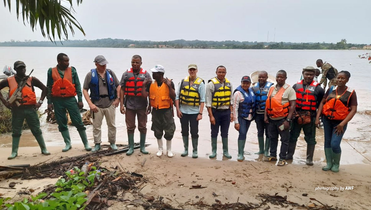 Photo of AWF staff and KfW members in Campo Ma'an, Cameroon