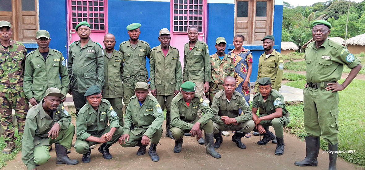 Group photo of Iyondji Community Bonobo Reserve eco-guards