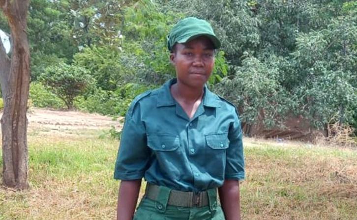 Mbire community wildlife scout Samantha Chiguta 