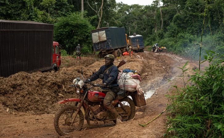 A section of road between the Bili-Uélé landscape and Buta, the provincial capital of Bas-Uélé.