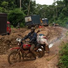 A section of road between the Bili-Uélé landscape and Buta, the provincial capital of Bas-Uélé.