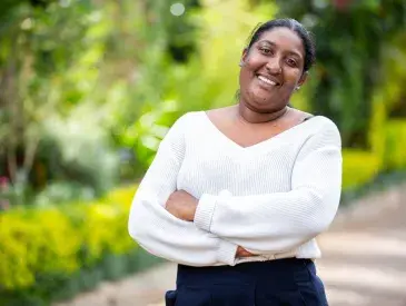 Maria Daniella Aza, a Charles R. Wall Fellowship alumna advancing conservation.