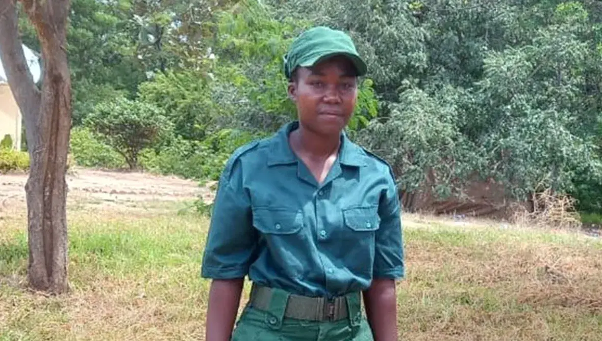 Mbire community wildlife scout Samantha Chiguta