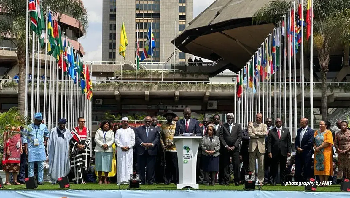 Heads of state in the courtyard of the summit.